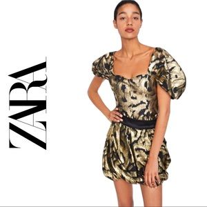 ZARA NWT Gold Metallic Thread Mini Skirt